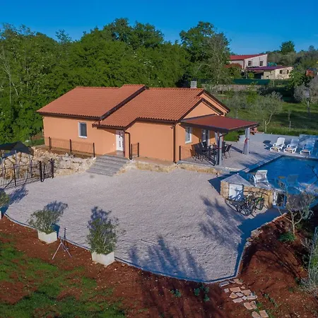 Casa - Buroli, Istria * Buroli